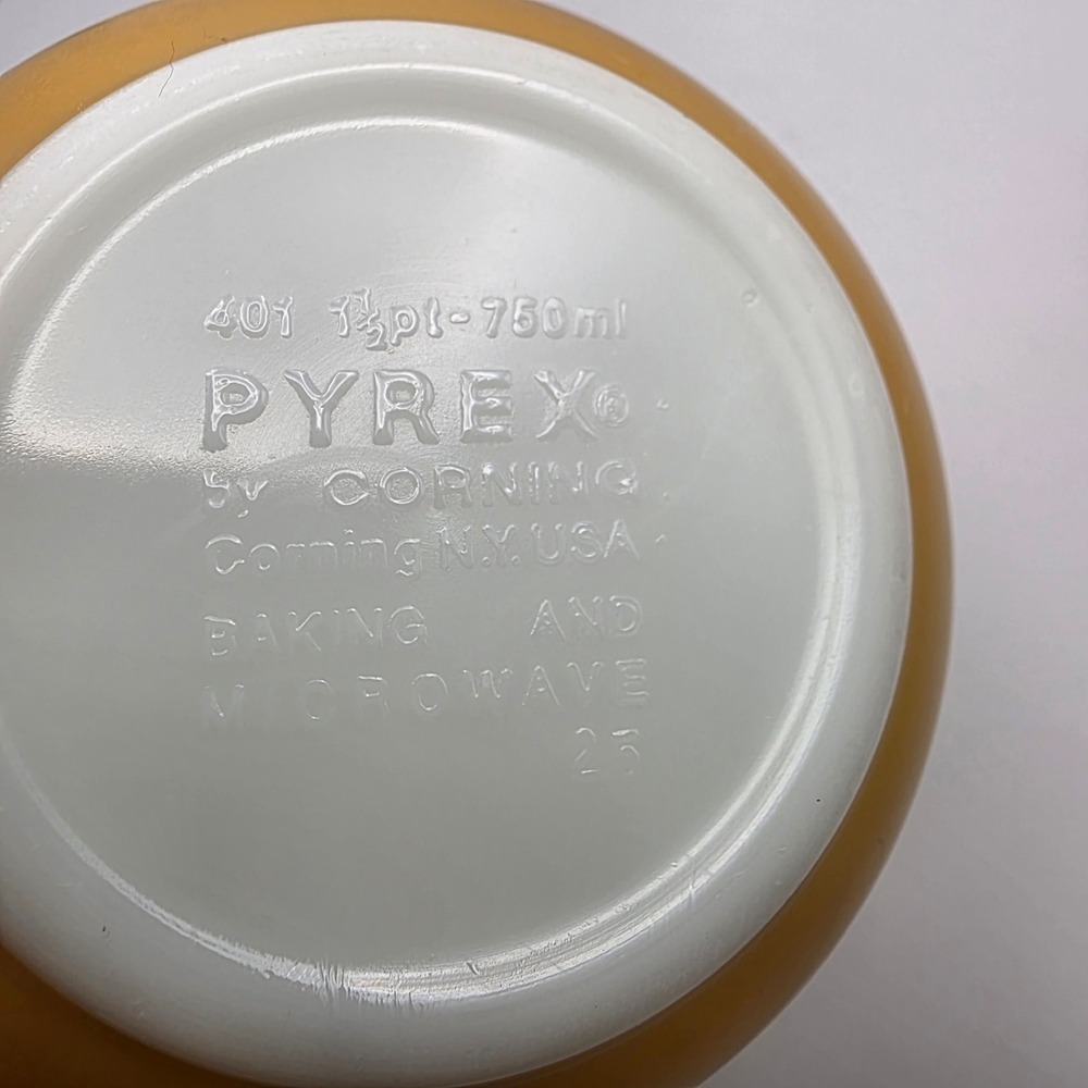 Vintage Pyrex Butterfly Gold Nesting Mixing Bowl Set of 3 Milk Glass MCM 70s - Picture 12 of 12